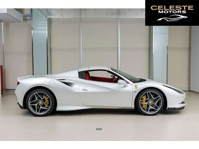 FERRARI F8 Spider 2022 — photo 3 sur 8