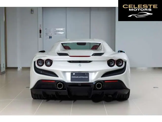 FERRARI F8 Spider 2022 — photo 5 sur 8