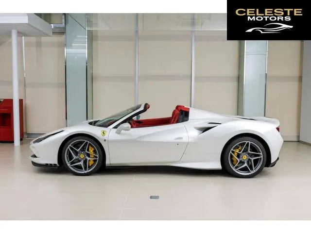 FERRARI F8 Spider 2022 — photo 7 sur 8