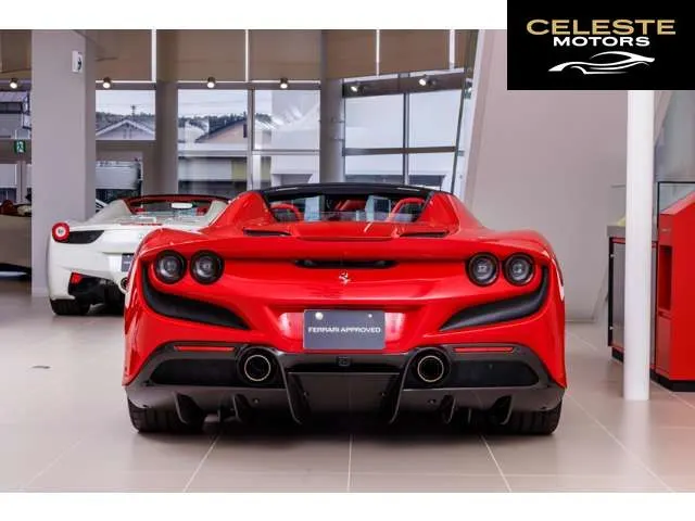 FERRARI F8 Spider 2022 — photo 6 sur 8