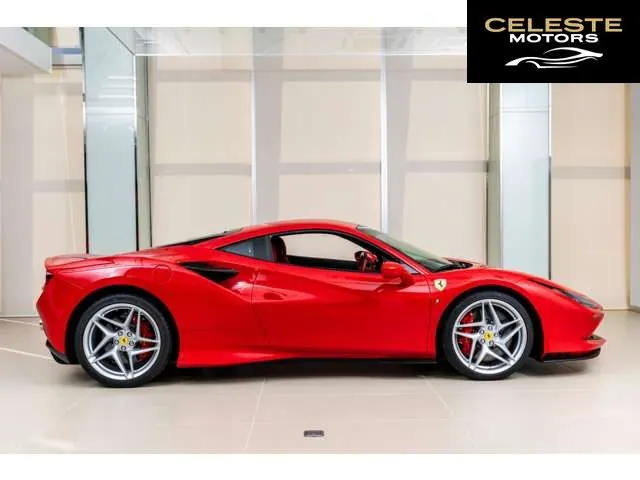 FERRARI F8 Tributo 2020 — photo 3 sur 8