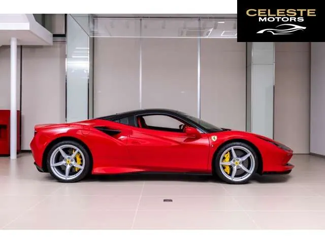 FERRARI F8 Tributo 2021 — photo 2 sur 8