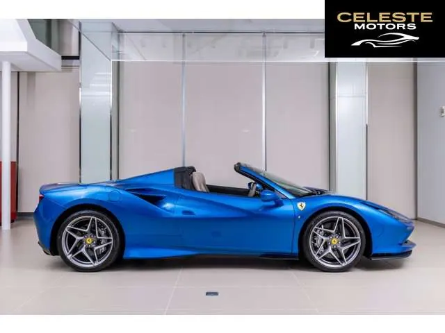 FERRARI F8 Spider 2021 — photo 4 sur 8