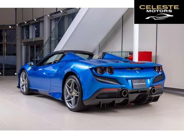 FERRARI F8 Spider 2021 — photo 7 sur 8