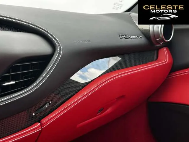 FERRARI F8 Tributo 2021 — photo 8 sur 8