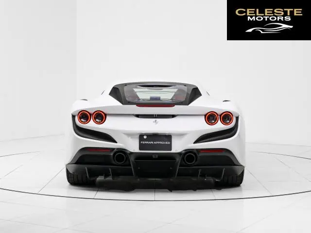 FERRARI F8 Tributo 2021 — photo 2 sur 8