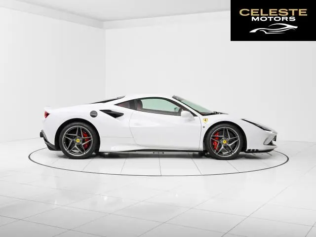 FERRARI F8 Tributo 2021 — photo 7 sur 8