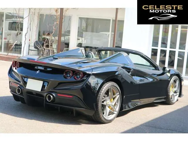 FERRARI F8 Spider 2021 — photo 3 sur 8