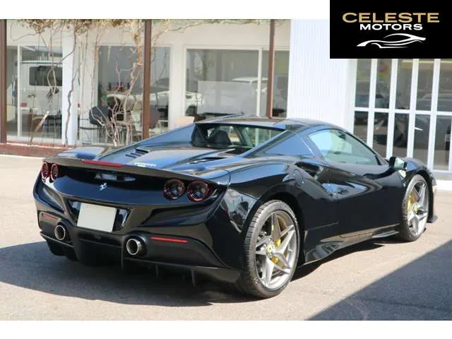 FERRARI F8 Spider 2021 — photo 4 sur 8