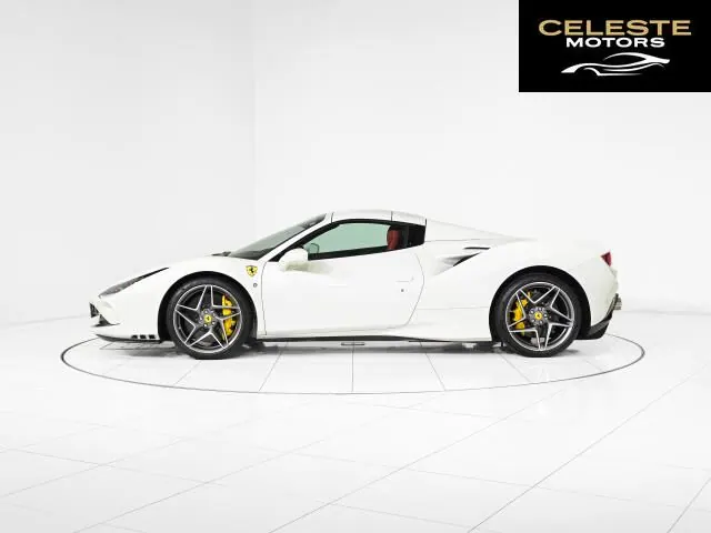 FERRARI F8 Spider 2022 — photo 5 sur 8