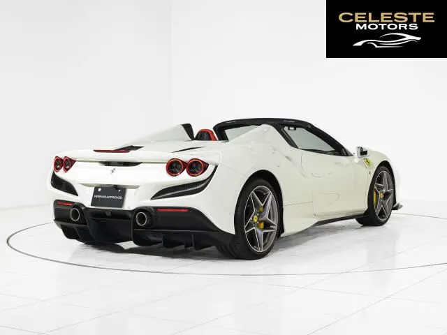 FERRARI F8 Spider 2022 — photo 6 sur 8