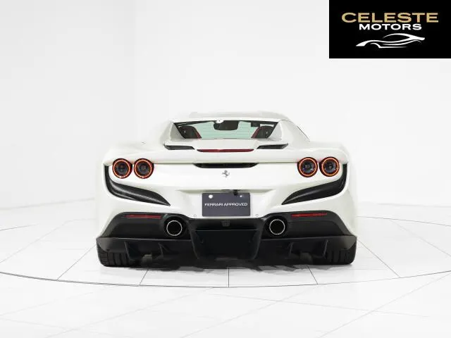 FERRARI F8 Spider 2022 — photo 8 sur 8