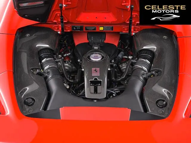 FERRARI F8 Spider 2021 — photo 6 sur 8