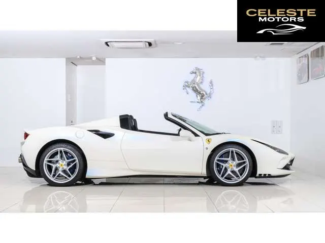 FERRARI F8 Spider 2021 — photo 3 sur 8