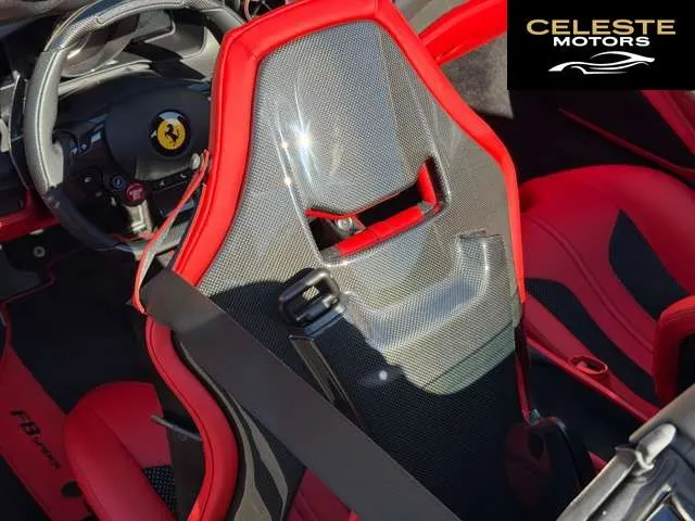 FERRARI F8 Spider 2022 — photo 2 sur 8