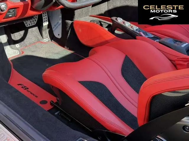FERRARI F8 Spider 2022 — photo 5 sur 8