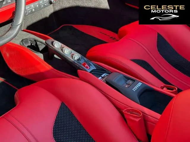 FERRARI F8 Spider 2022 — photo 6 sur 8