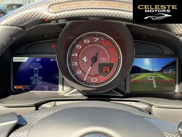 FERRARI F8 Spider 2022 — photo 7 sur 8