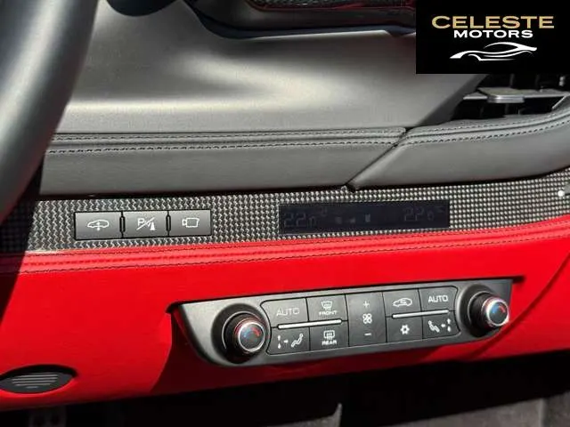 FERRARI F8 Spider 2022 — photo 8 sur 8