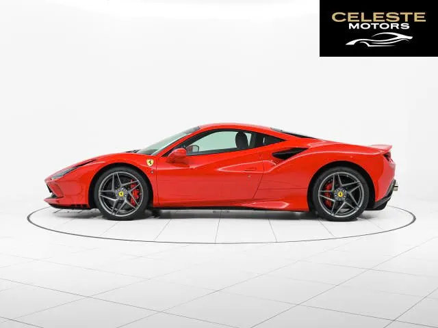 FERRARI F8 Tributo 2021 — photo 4 sur 8