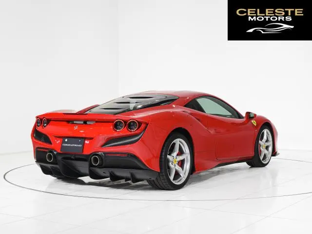 FERRARI F8 Tributo 2021 — photo 4 sur 8