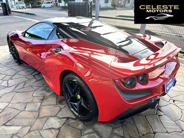 FERRARI F8 Tributo 2021 — photo 5 sur 8