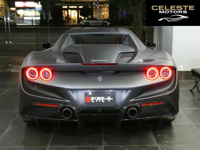 FERRARI F8 Spider 2022 — photo 2 sur 8
