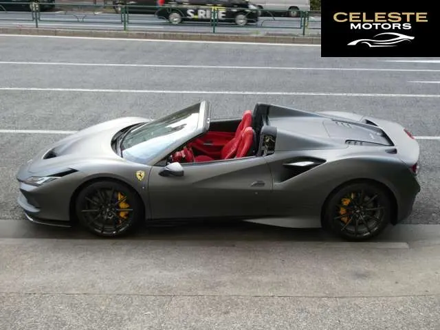 FERRARI F8 Spider 2022 — photo 4 sur 8
