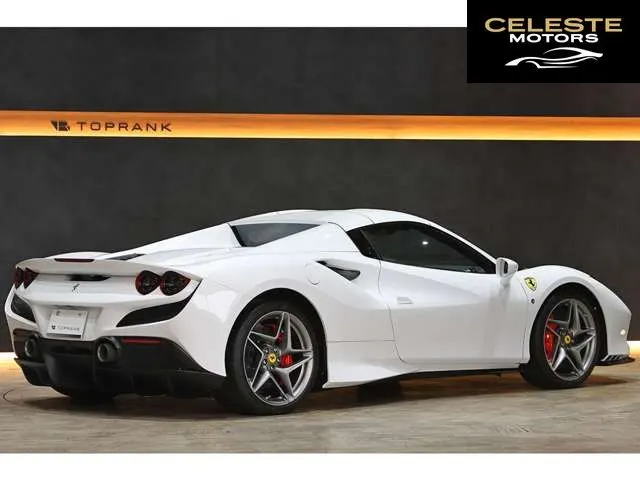 FERRARI F8 Spider 2021 — photo 2 sur 8