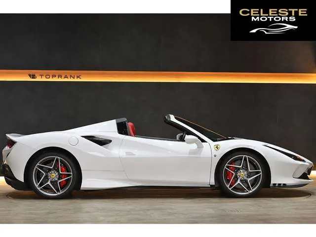 FERRARI F8 Spider 2021 — photo 3 sur 8