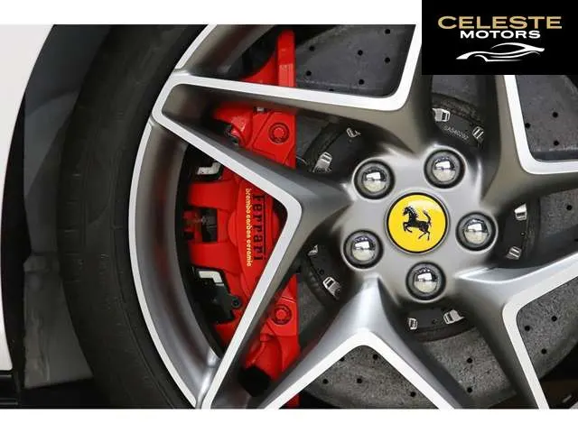 FERRARI F8 Spider 2021 — photo 6 sur 8