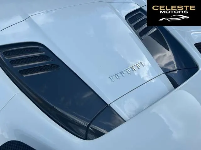 FERRARI F8 Spider 2022 — photo 5 sur 8