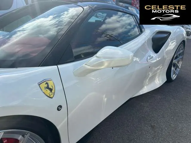 FERRARI F8 Spider 2022 — photo 8 sur 8