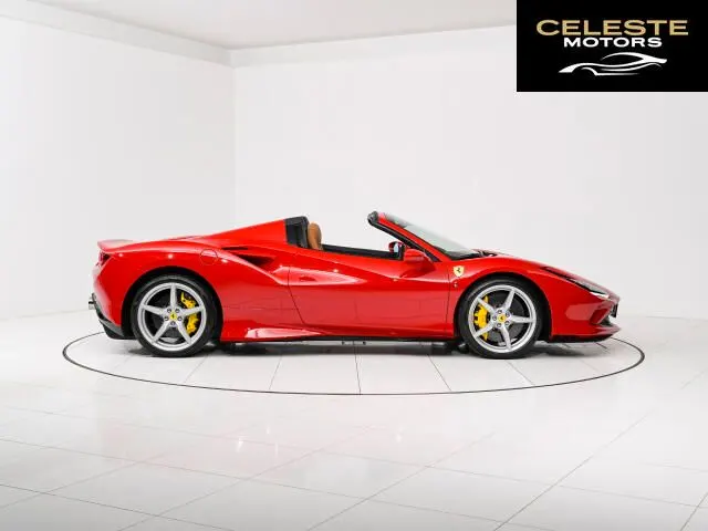 FERRARI F8 Spider 2022 — photo 7 sur 8