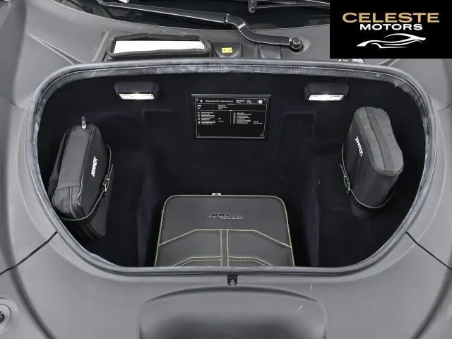 FERRARI F8 Spider 2020 — photo 6 sur 8