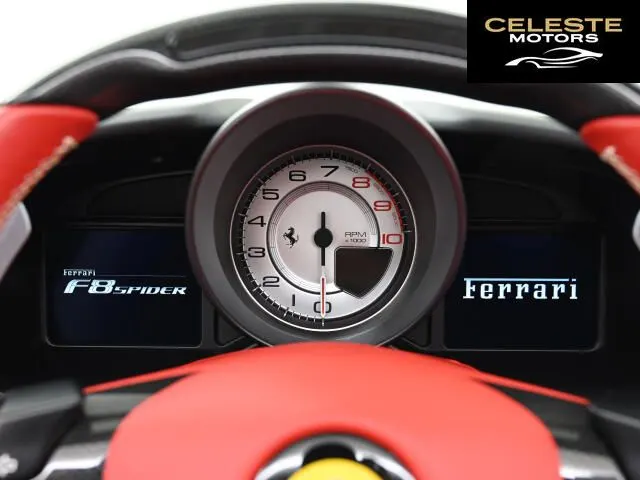FERRARI F8 Spider 2020 — photo 7 sur 8