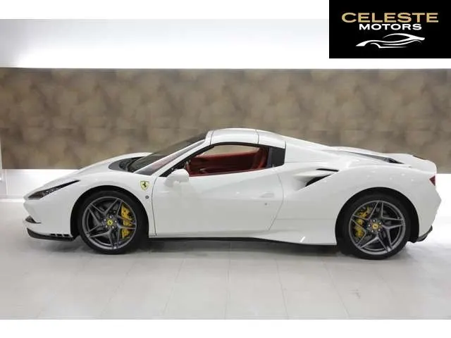 FERRARI F8 Spider 2022 — photo 2 sur 8