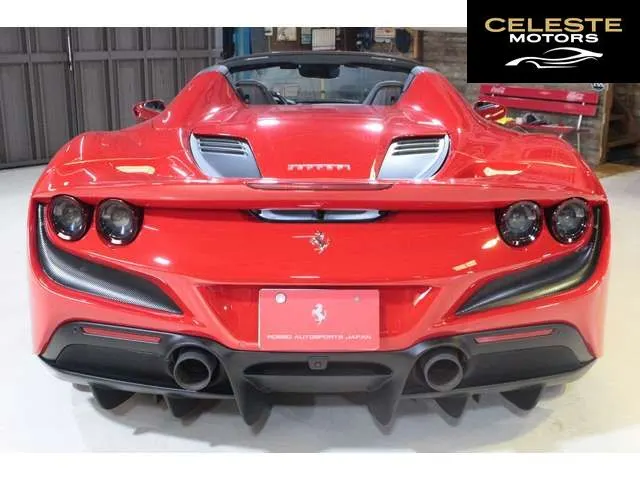 FERRARI F8 Spider 2022 — photo 2 sur 8