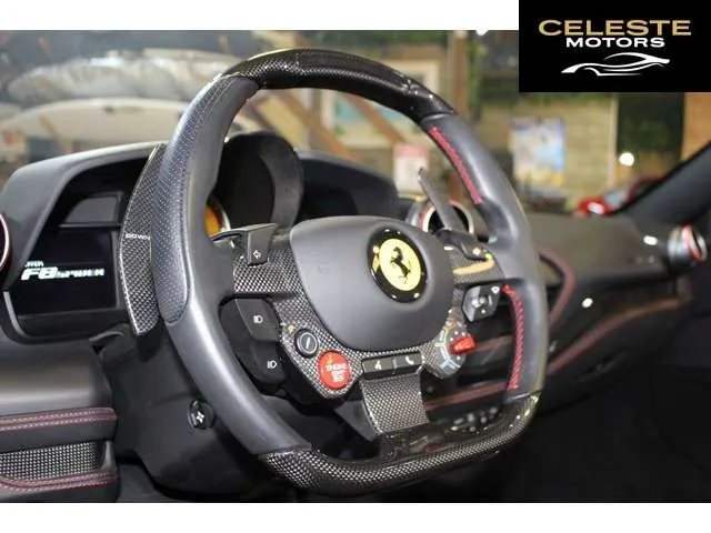 FERRARI F8 Spider 2022 — photo 6 sur 8