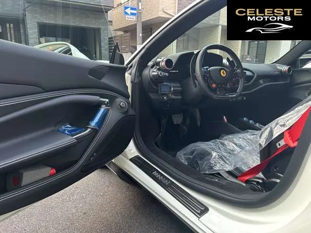 FERRARI F8 Tributo 2021 — photo 7 sur 8