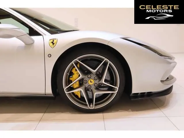 FERRARI F8 Tributo 2022 — photo 4 sur 8