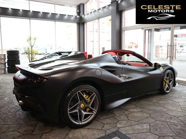FERRARI F8 Spider 2022 — photo 5 sur 8