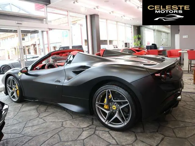 FERRARI F8 Spider 2022 — photo 8 sur 8