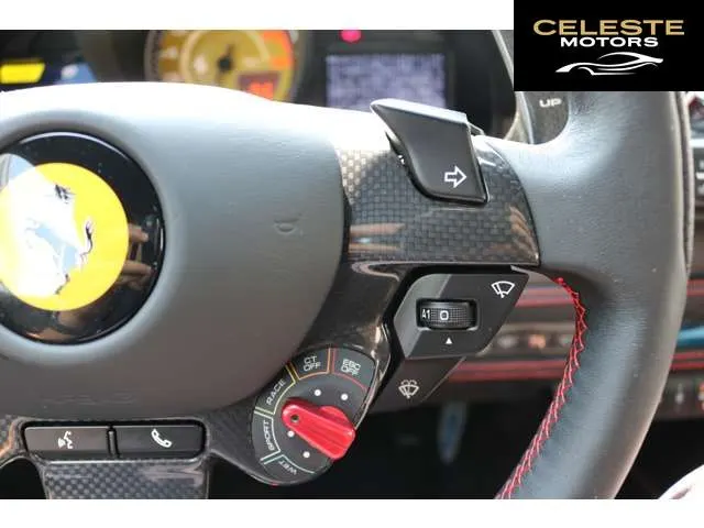 FERRARI F8 Tributo 2021 — photo 7 sur 8