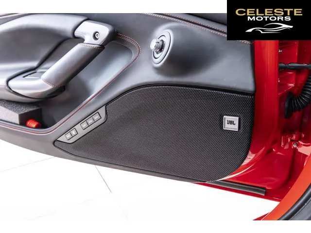 FERRARI F8 Tributo 2022 — photo 4 sur 8