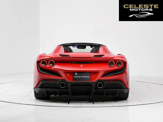 FERRARI F8 Spider 2022 — photo 2 sur 8
