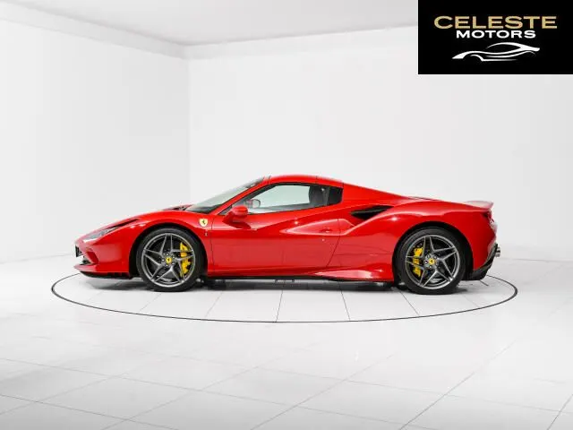 FERRARI F8 Spider 2022 — photo 8 sur 8