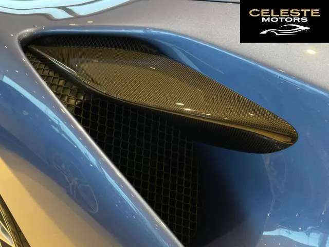 FERRARI F8 Spider 2021 — photo 3 sur 8
