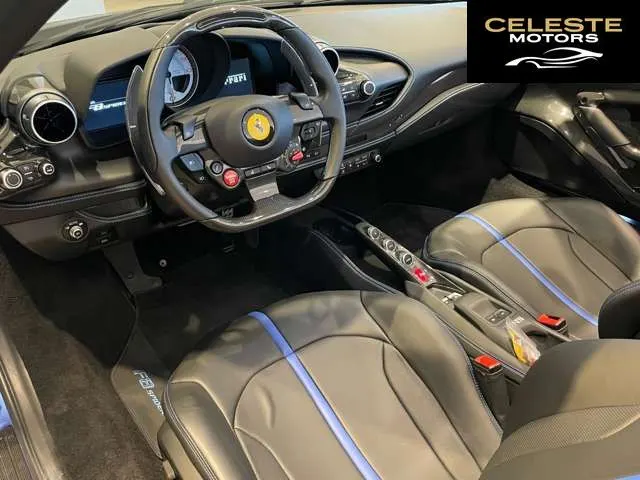 FERRARI F8 Spider 2021 — photo 6 sur 8