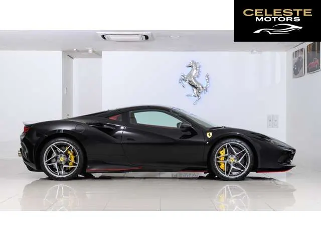 FERRARI F8 Tributo 2020 — photo 4 sur 8